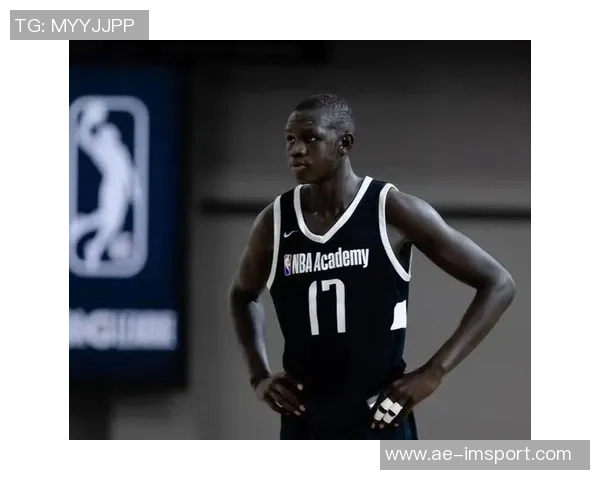 太阳主帅称赞马卢阿奇表现出色反应令人满意展现自信与进步