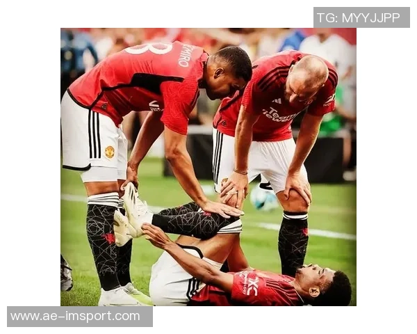 曼晚报道罗德里有望复出对阵利物浦科瓦契奇脚踝伤势仍未痊愈 曼晚报道罗德里有望复出对阵利物浦科瓦契奇脚踝伤势仍未痊愈